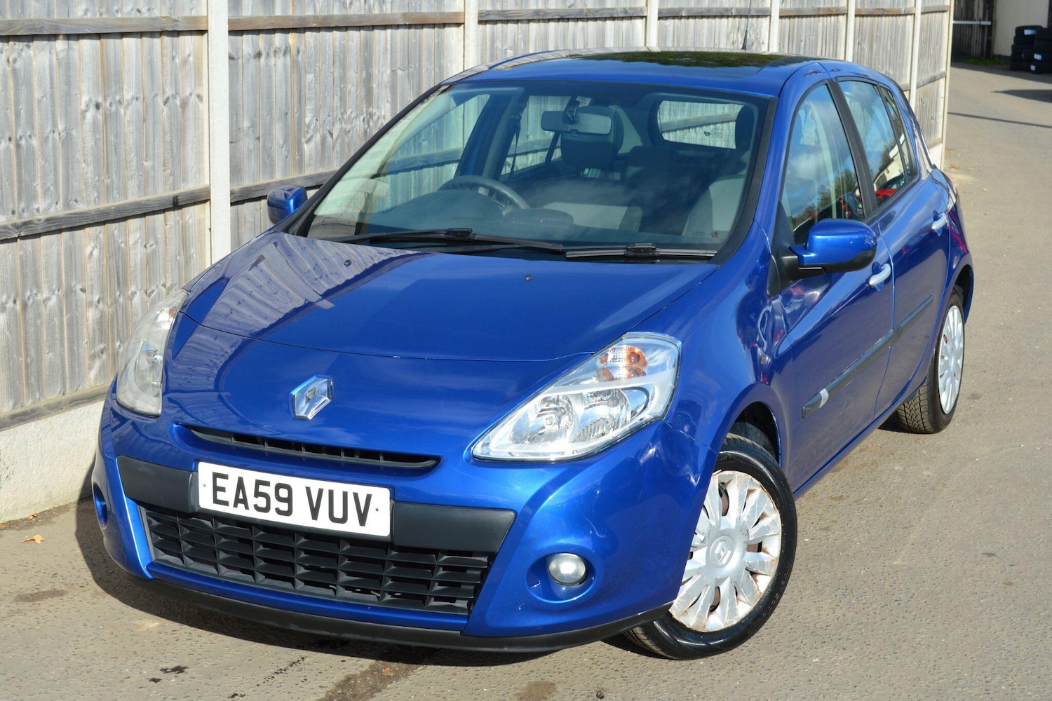Used Renault Clio 2009 for sale - 76993027: Photo 16