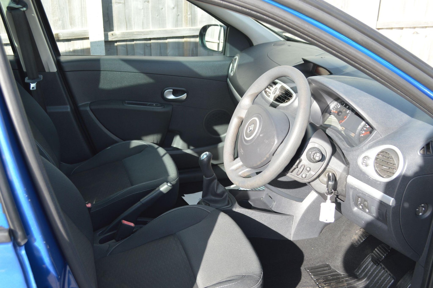 Used Renault Clio 2009 for sale - 76993027: Photo 17