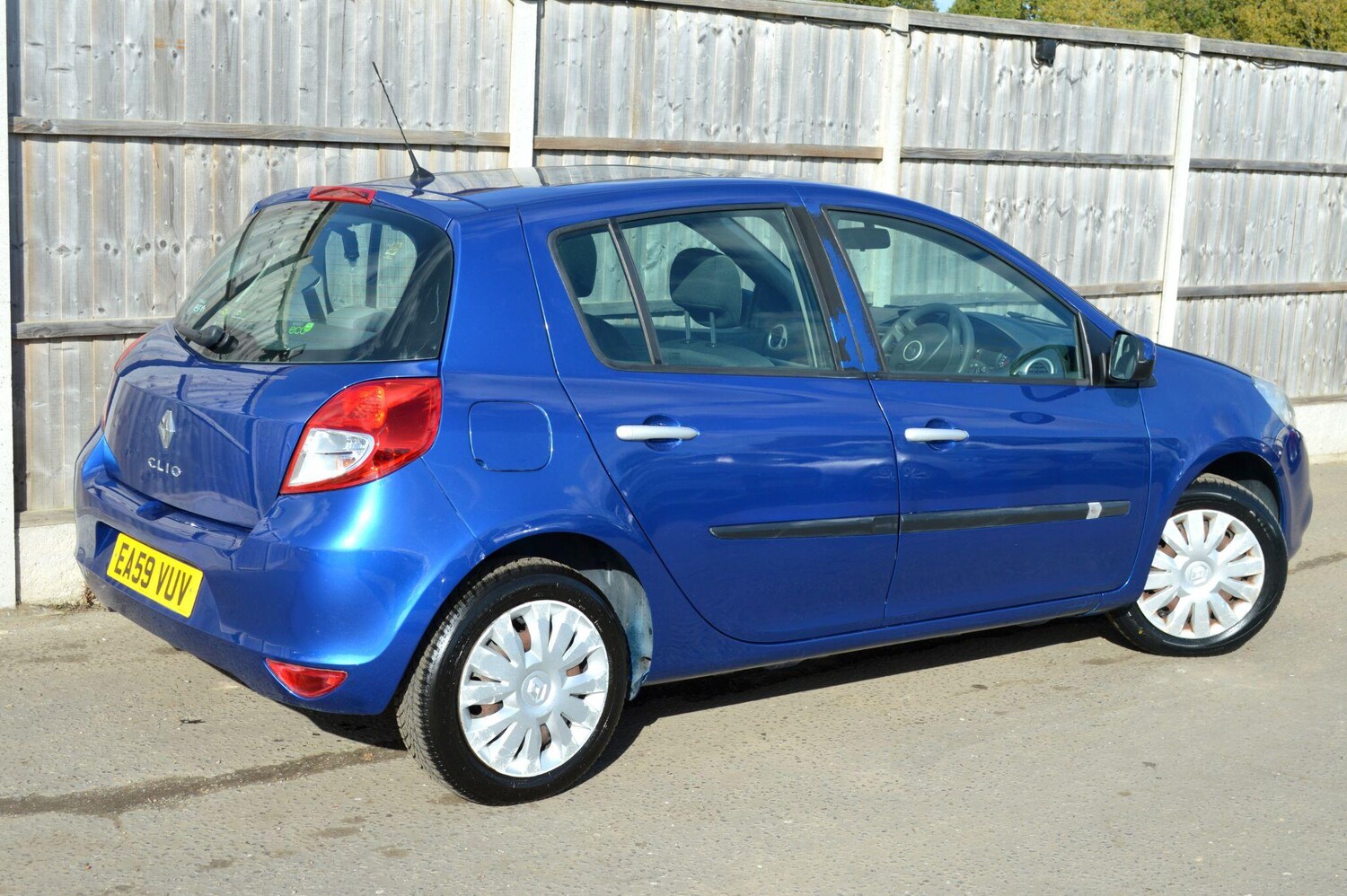 Used Renault Clio 2009 for sale - 76993027: Photo 21