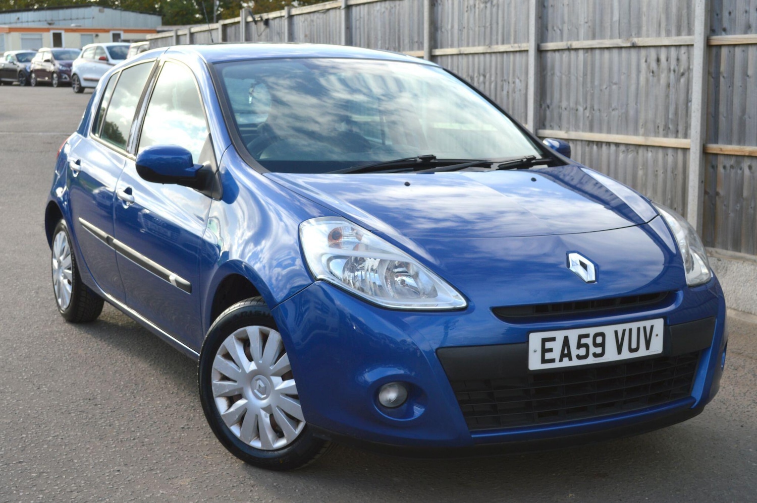 Used Renault Clio 2009 for sale - 76993027: Photo 3