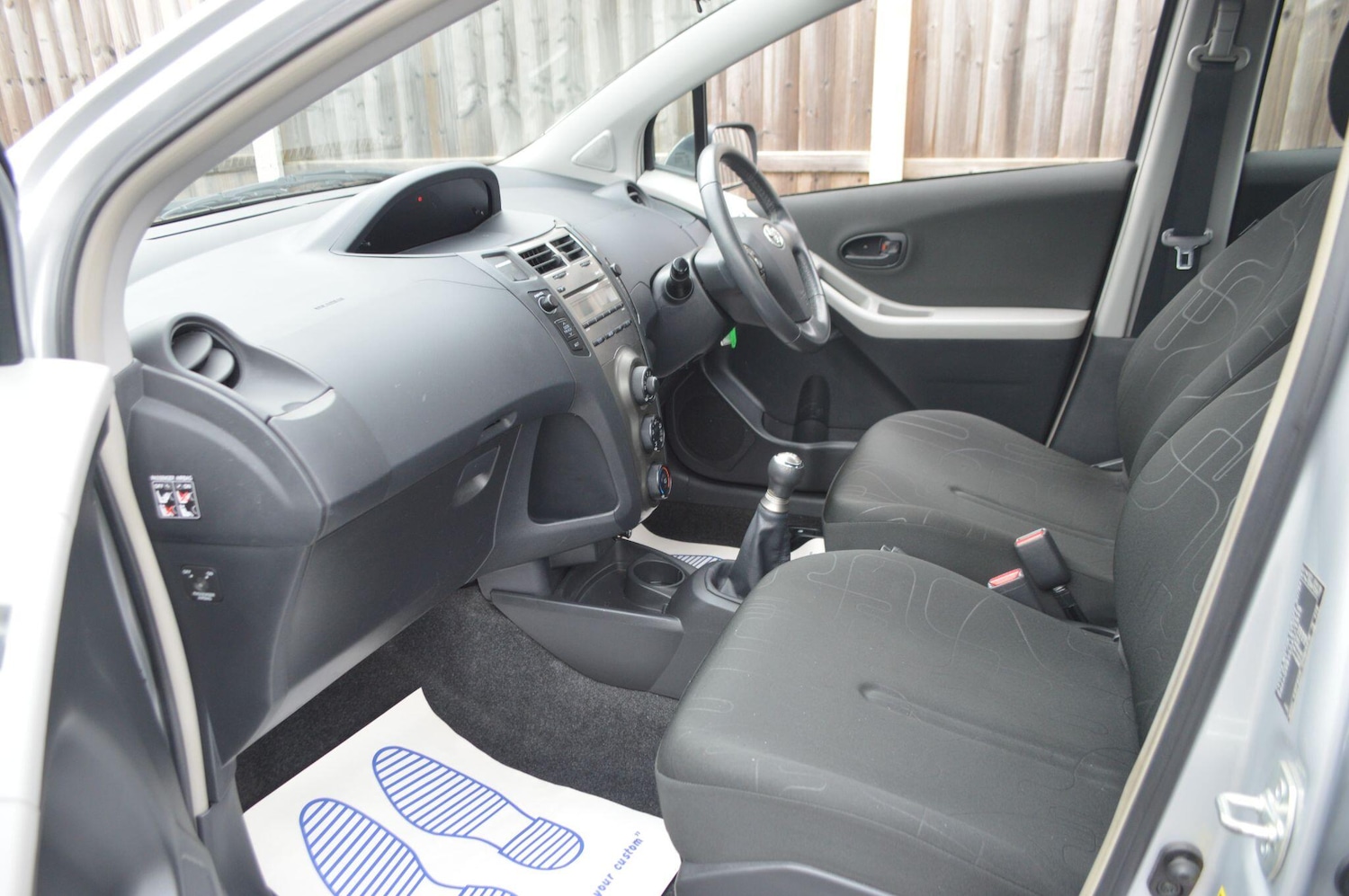 Used Toyota Yaris 2009 for sale - 76549397: Photo 19