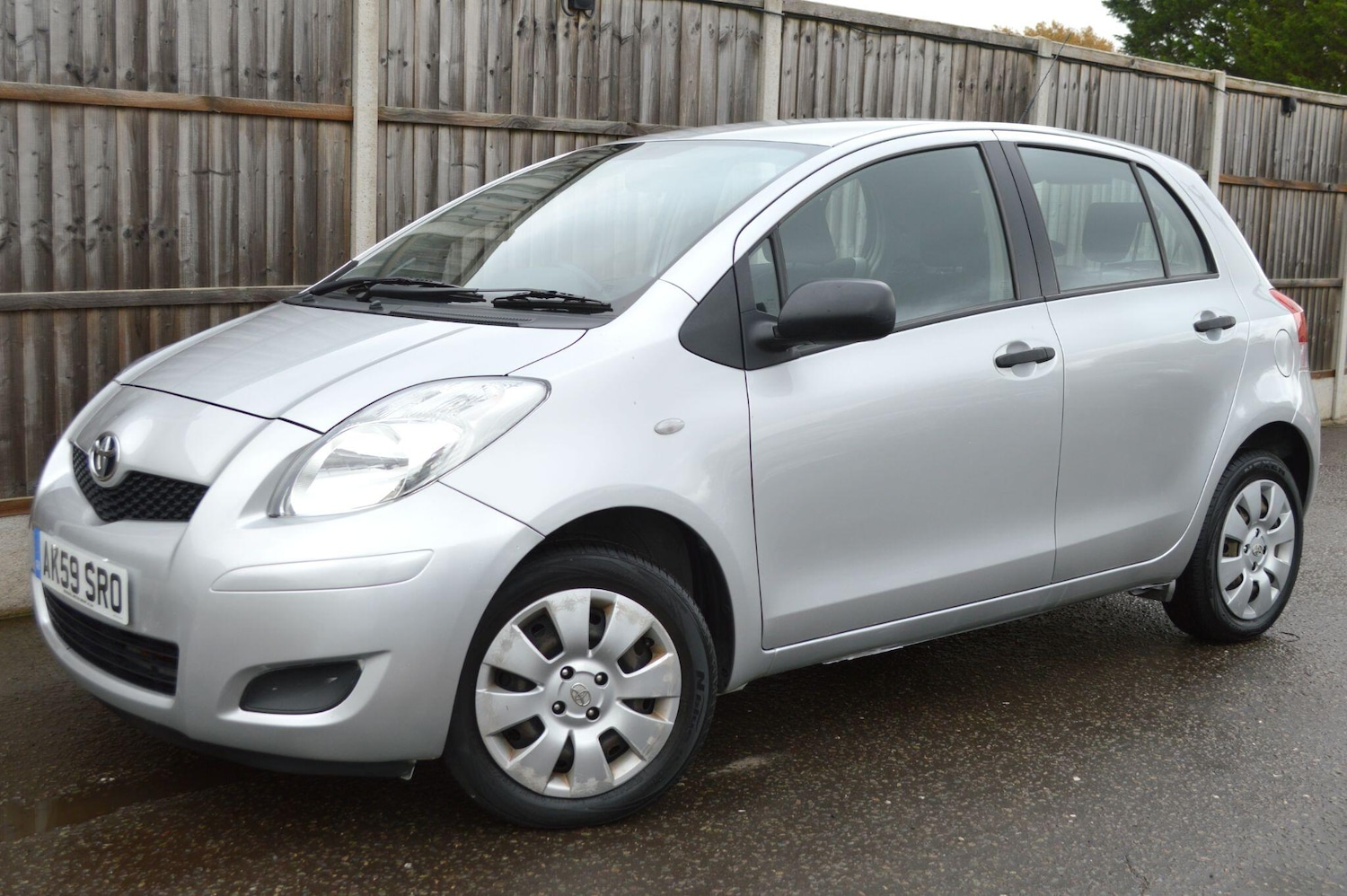 Used Toyota Yaris 2009 for sale - 76549397: Photo 25