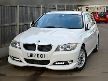 (12) - 2.0 320i SE Touring 5dr Petrol Steptronic Euro 5 (170 ps)