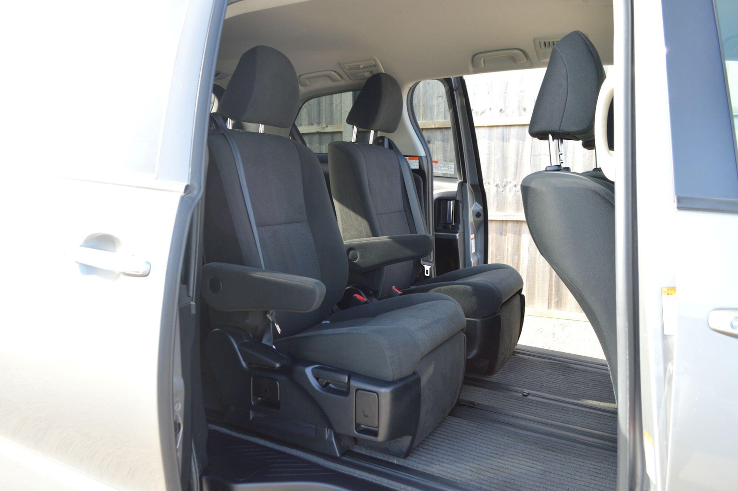 Used Toyota Estima for sale - 77784353: Photo 13