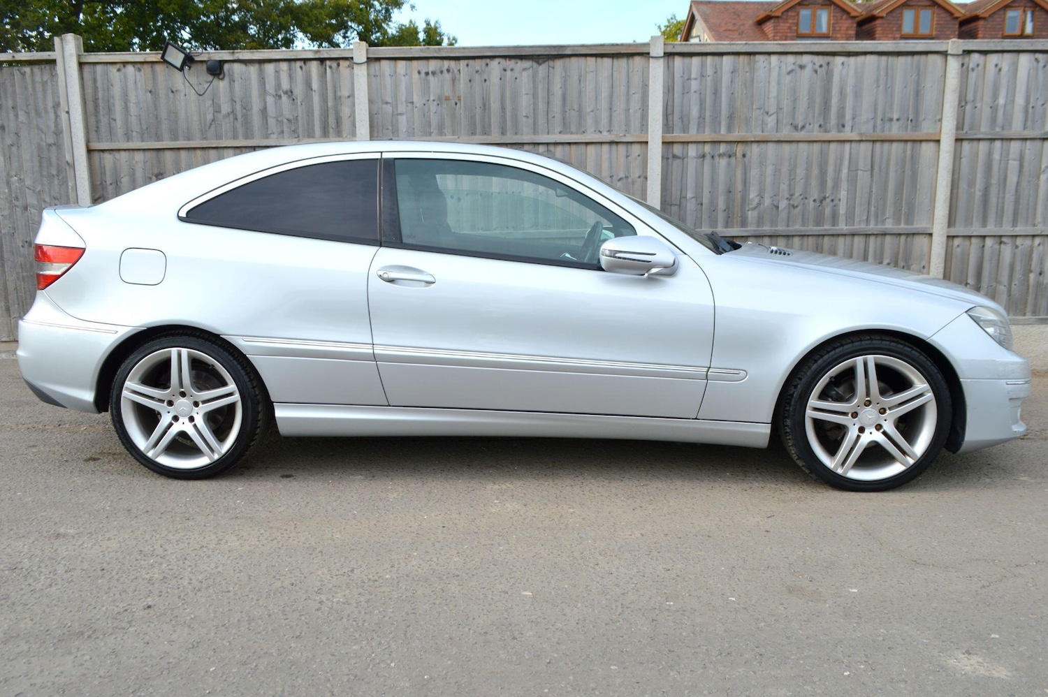 Used Mercedes-Benz CLC 2009 for sale - 76094288: Photo 24