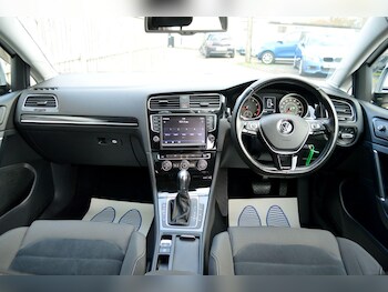 Used Volkswagen Golf 2013 for sale - 77330388: Photo