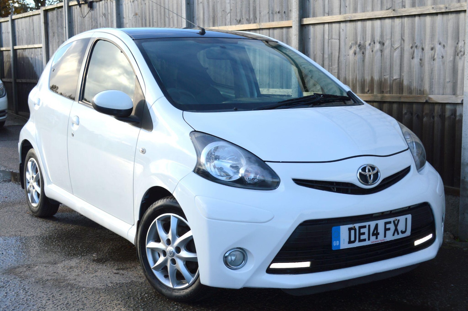 Used Toyota AYGO 2014 for sale - 76801881: Photo 1