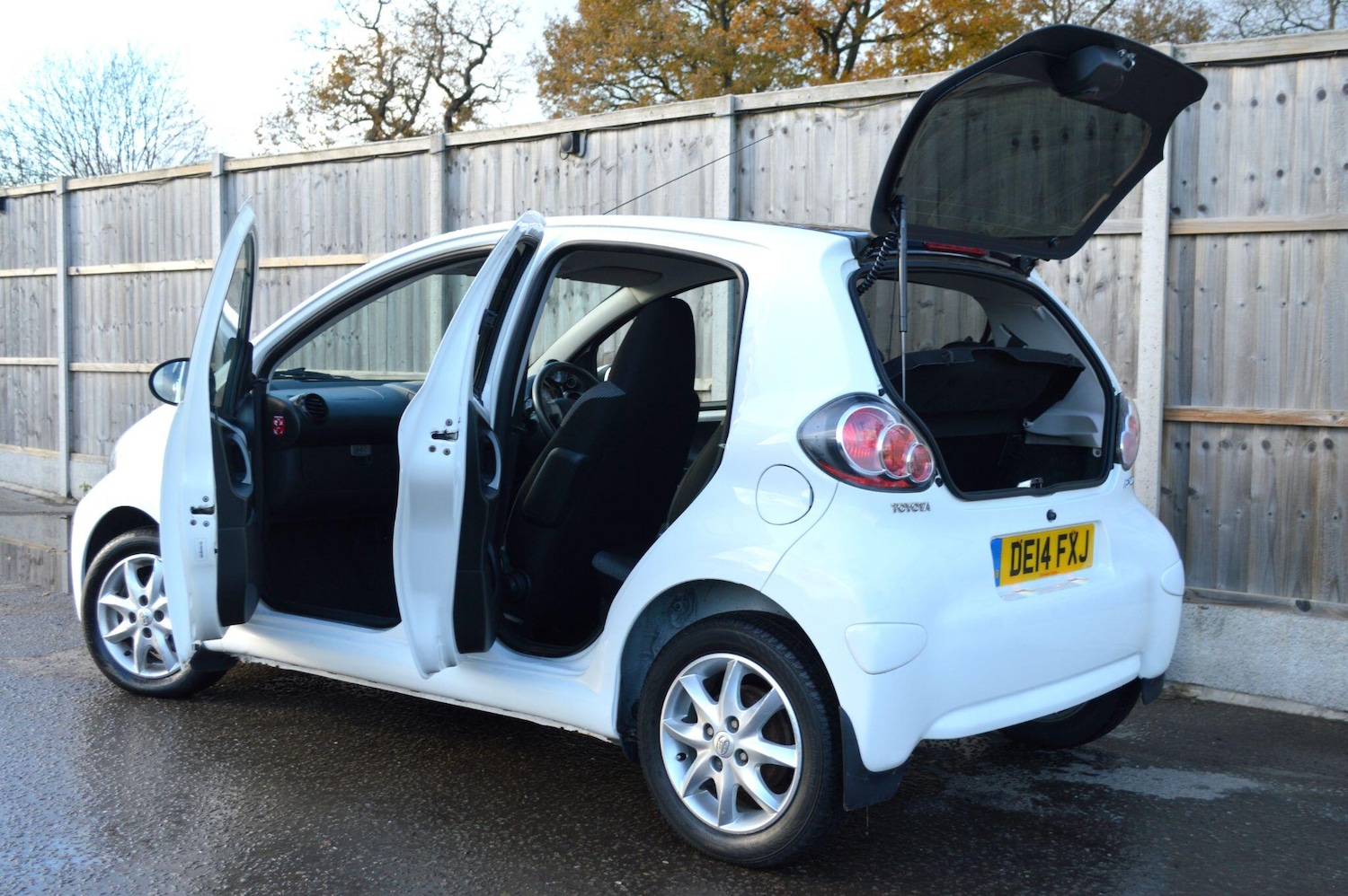Used Toyota AYGO 2014 for sale - 76801881: Photo 12