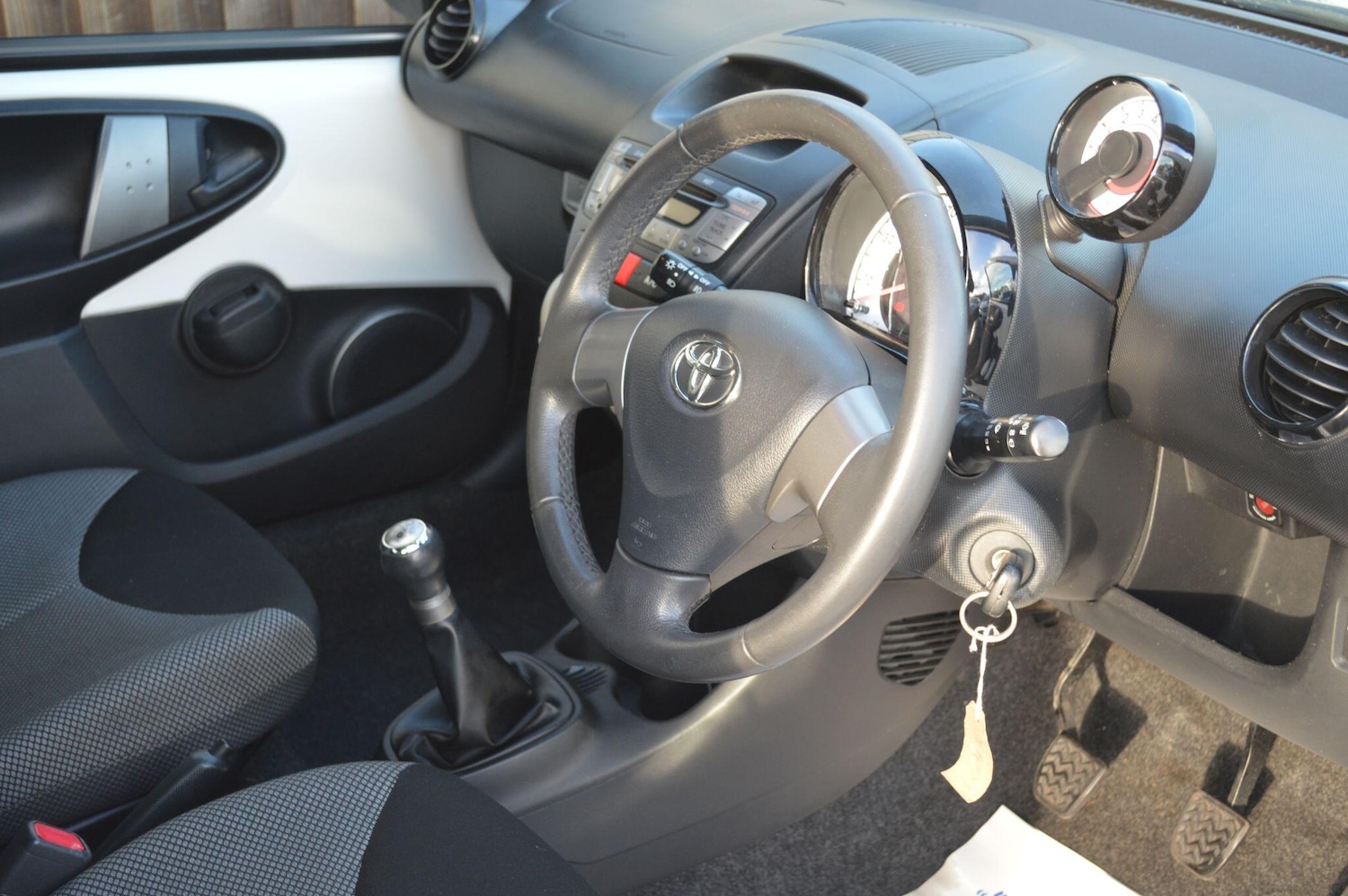 Used Toyota AYGO 2014 for sale - 76801881: Photo 17