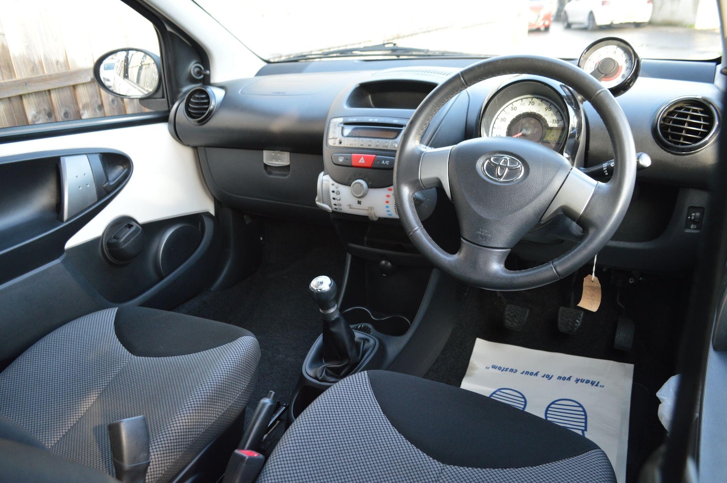 Used Toyota AYGO 2014 for sale - 76801881: Photo 2