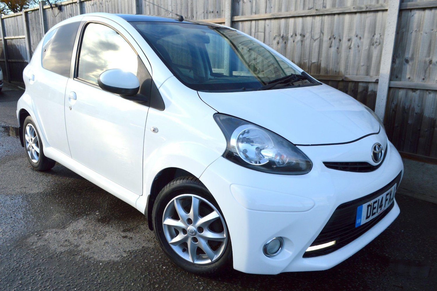 Used Toyota AYGO 2014 for sale - 76801881: Photo 24