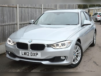 (12) - 2.0 320i SE Saloon 4dr Petrol Auto Euro 5 (s/s) (184 ps)