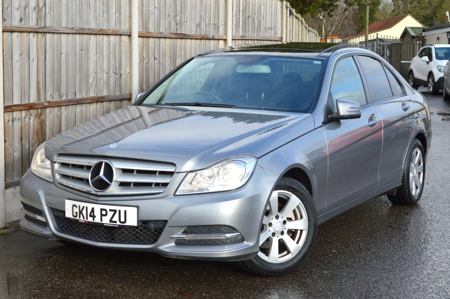 Used Mercedes-Benz C Class 2014 for sale - 76850400: Photo 1