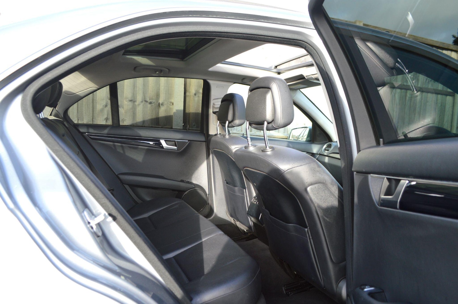 Used Mercedes-Benz C Class 2014 for sale - 76850400: Photo 11