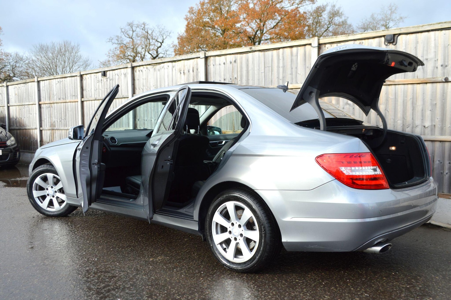 Used Mercedes-Benz C Class 2014 for sale - 76850400: Photo 14