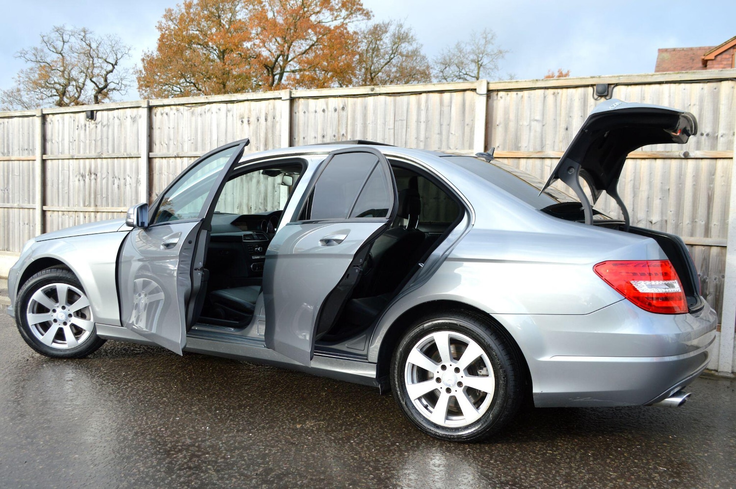 Used Mercedes-Benz C Class 2014 for sale - 76850400: Photo 24