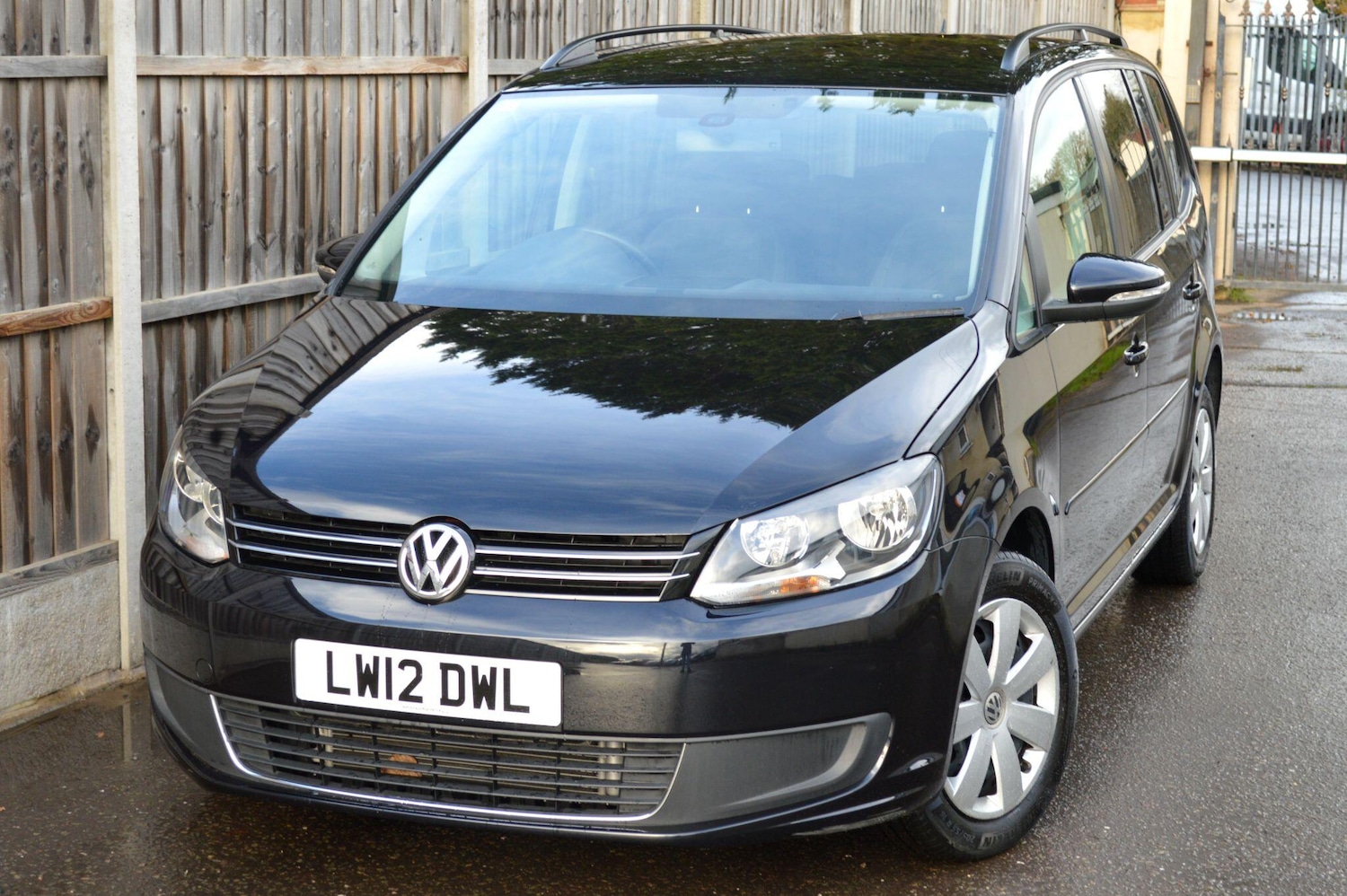 Used Volkswagen Touran 2025 for sale - 76633228: Photo 1