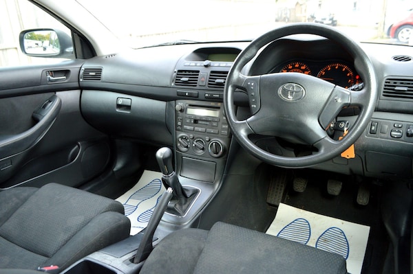 Used Toyota Avensis 2006 for sale - 76136759: Photo 2