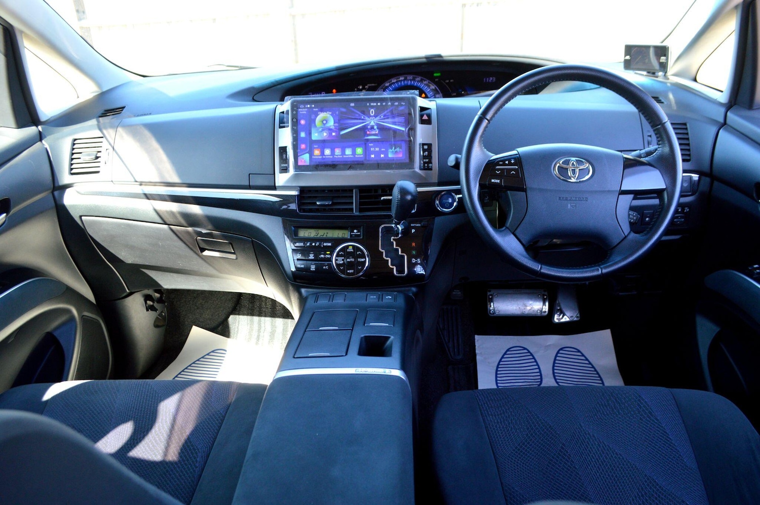 Used Toyota Estima for sale - 78184183: Photo 2