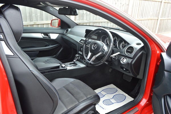 Used Mercedes-Benz C-Class 2015 for sale - 74875443: Photo 2