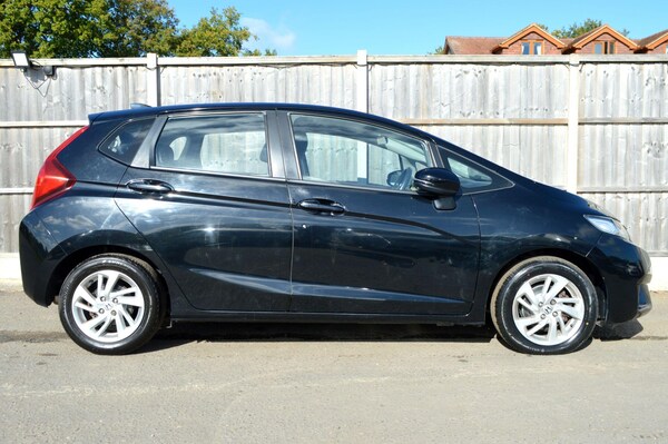 Used Honda Jazz 2016 for sale - 76189769: Photo 24