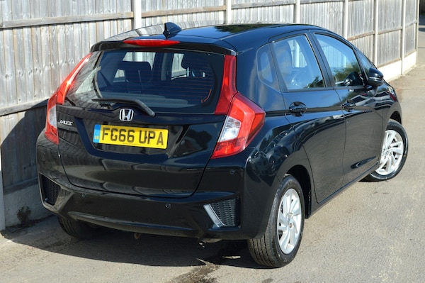 Used Honda Jazz 2016 for sale - 76189769: Photo 9