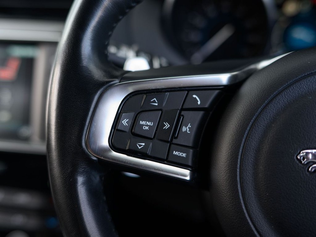 Used Jaguar F-Pace 2017 for sale - 76985711: Photo 16