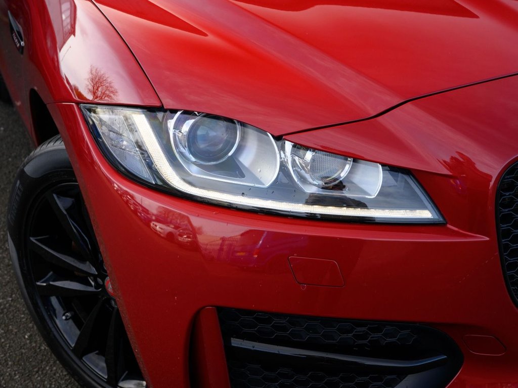 Used Jaguar F-Pace 2017 for sale - 76985711: Photo 8