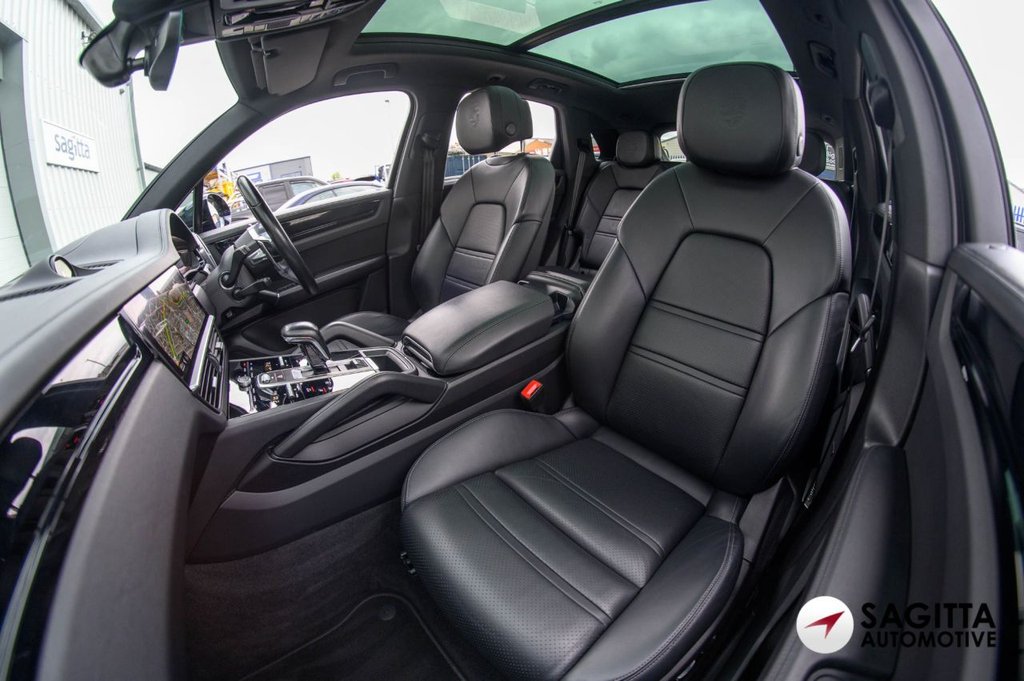 Used Porsche Cayenne 2021 for sale - 76454036: Photo 33