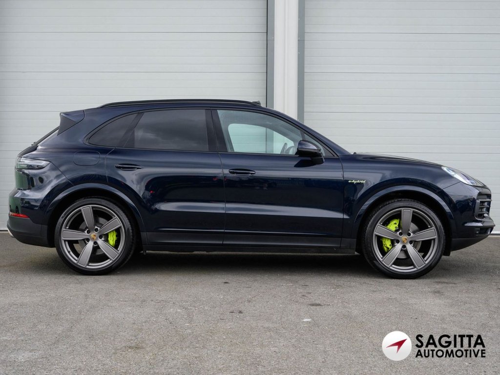 Used Porsche Cayenne 2021 for sale - 76454036: Photo 4