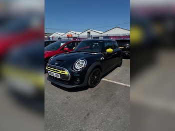 Used MINI Hatch 2021 for sale - 79009151: Photo