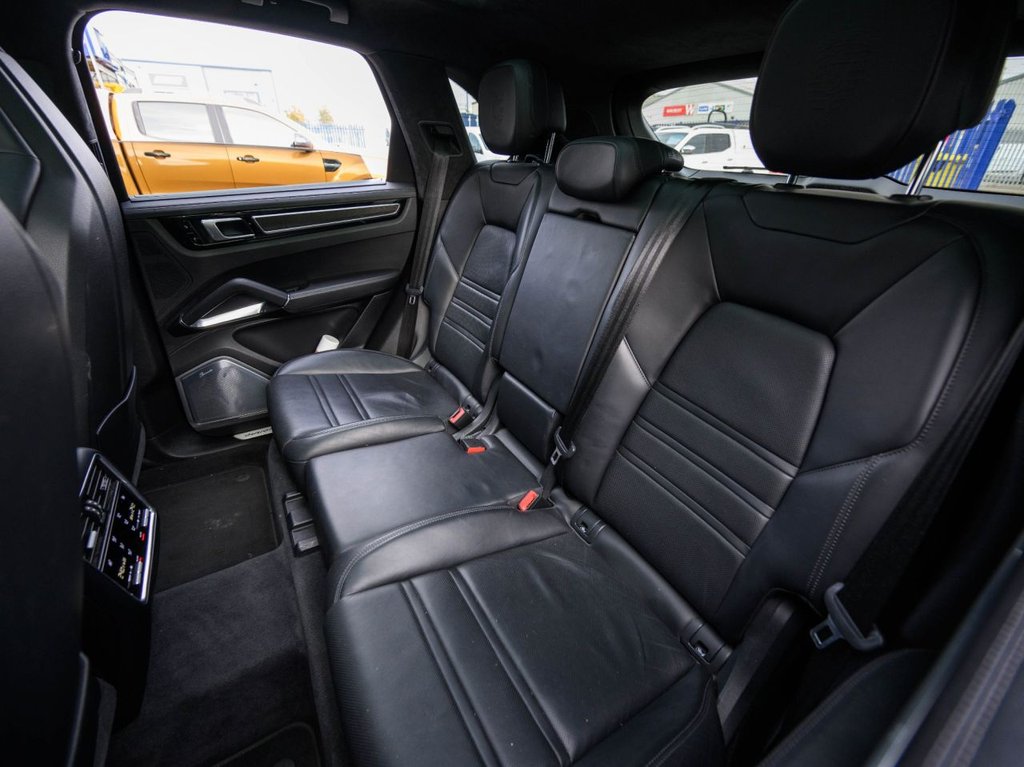 Used Porsche Cayenne 2018 for sale - 76279394: Photo 16