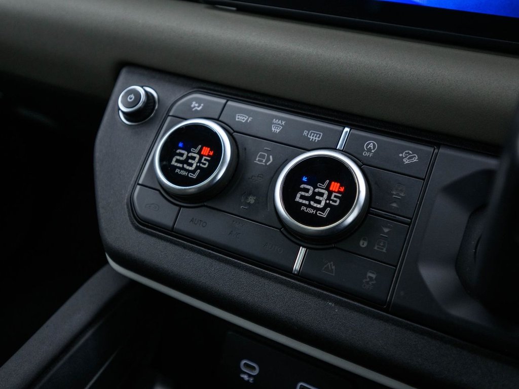 Used Land Rover Defender 2020 for sale - 76768797: Photo 16