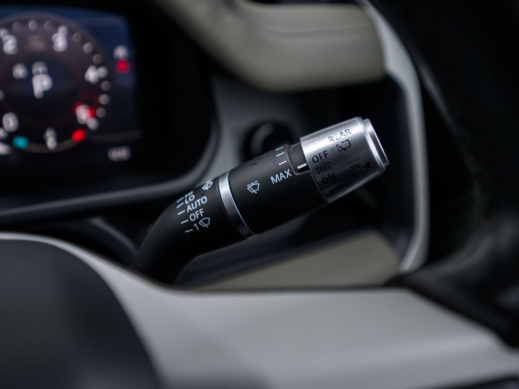 Used Land Rover Defender 2020 for sale - 76768797: Photo 24