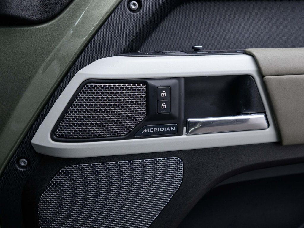 Used Land Rover Defender 2020 for sale - 76768797: Photo 26