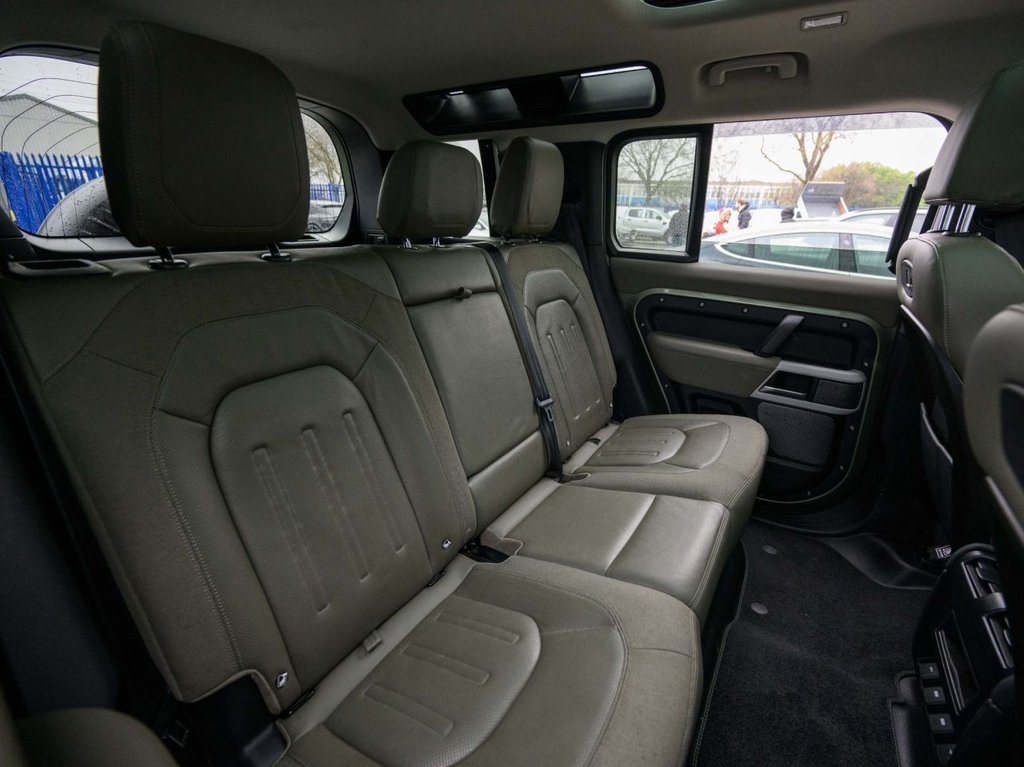 Used Land Rover Defender 2020 for sale - 76768797: Photo 31