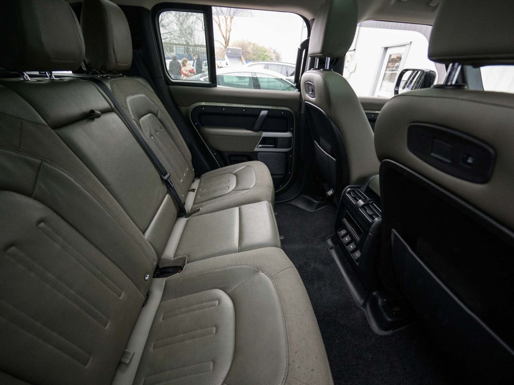 Used Land Rover Defender 2020 for sale - 76768797: Photo 32
