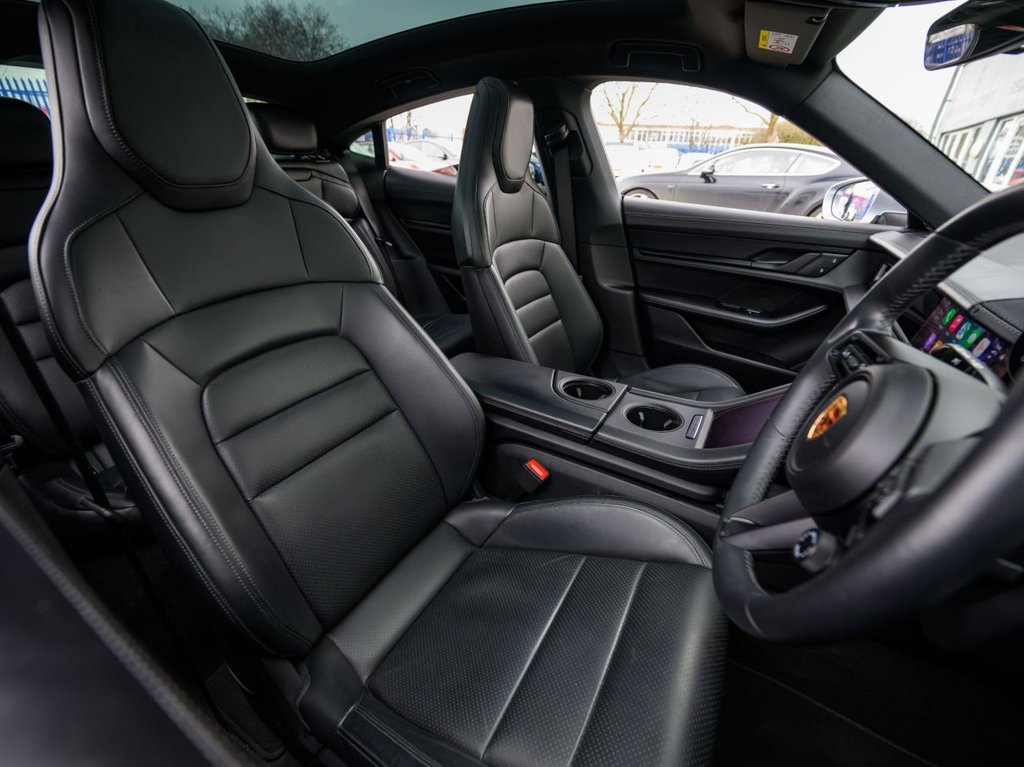 Used Porsche Taycan 2022 for sale - 77806922: Photo 12