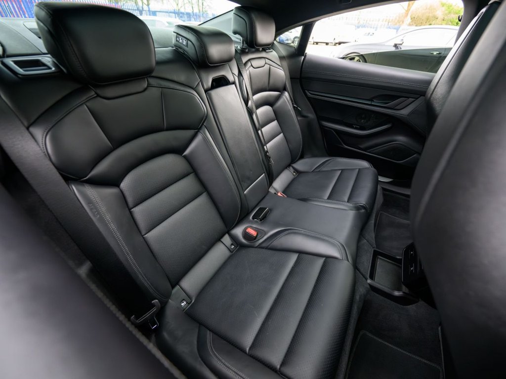 Used Porsche Taycan 2022 for sale - 77806922: Photo 13