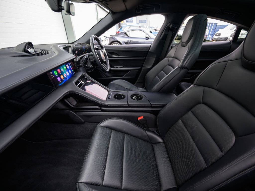 Used Porsche Taycan 2022 for sale - 77806922: Photo 16