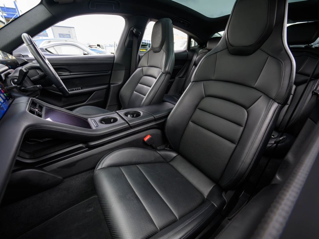 Used Porsche Taycan 2022 for sale - 77806922: Photo 17