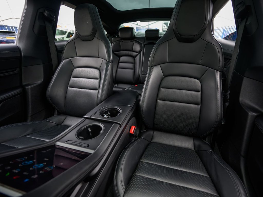 Used Porsche Taycan 2022 for sale - 77806922: Photo 18