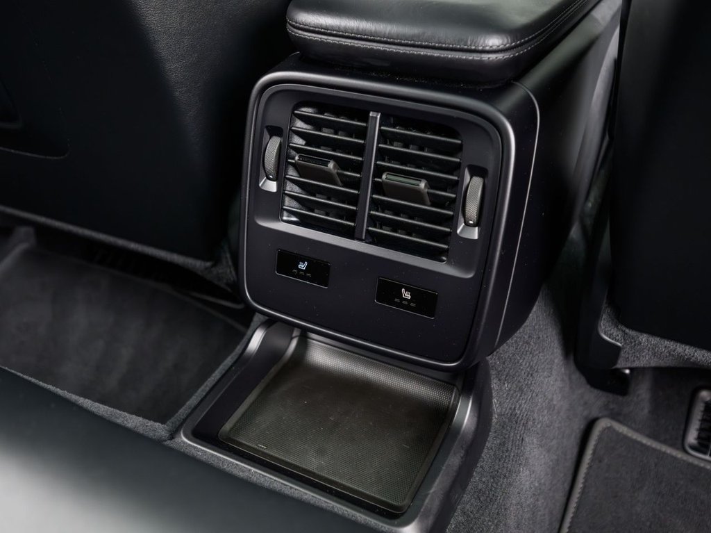 Used Porsche Taycan 2022 for sale - 77806922: Photo 21