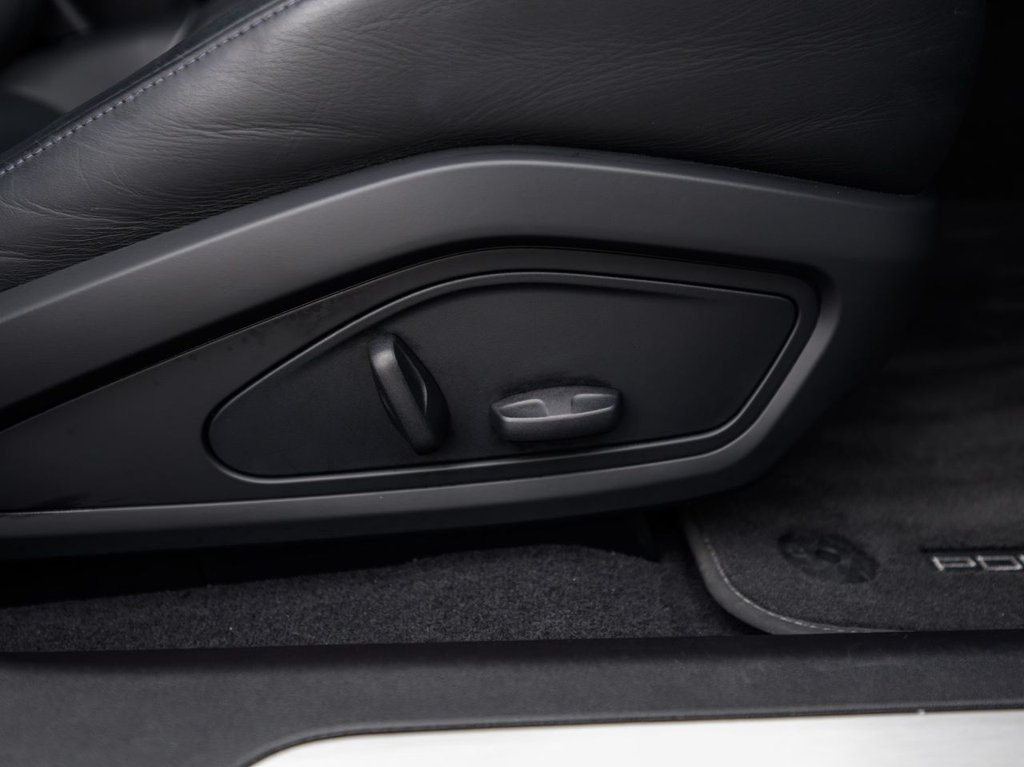 Used Porsche Taycan 2022 for sale - 77806922: Photo 34