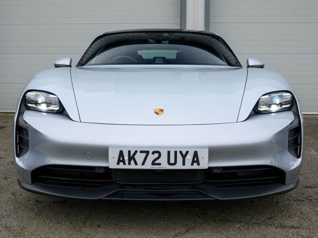 Used Porsche Taycan 2022 for sale - 77806922: Photo 4