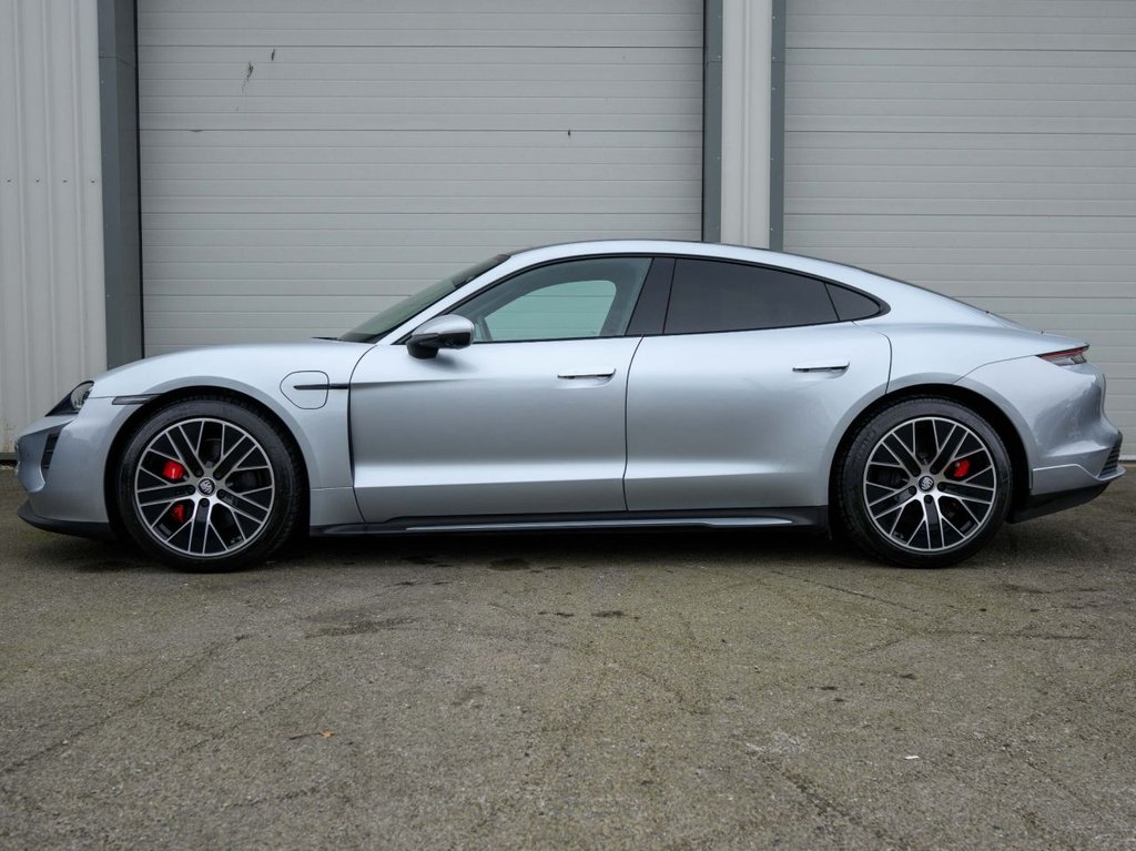 Used Porsche Taycan 2022 for sale - 77806922: Photo 6