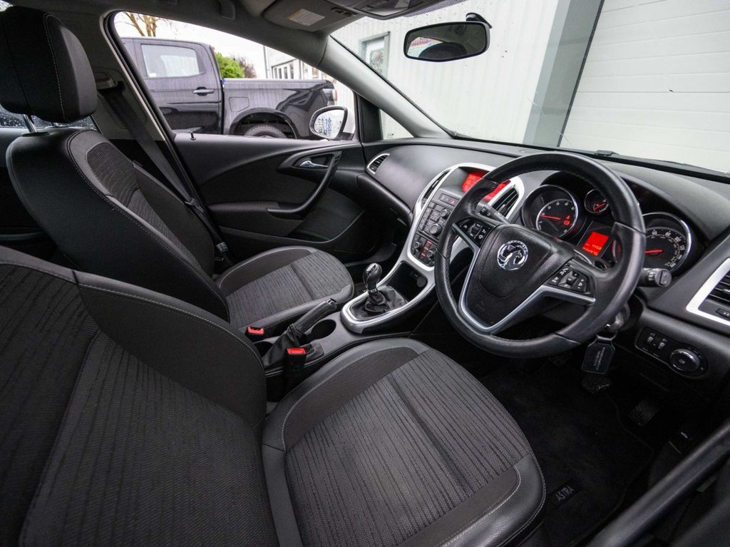Used Vauxhall Astra 2015 for sale - 77250128: Photo 10
