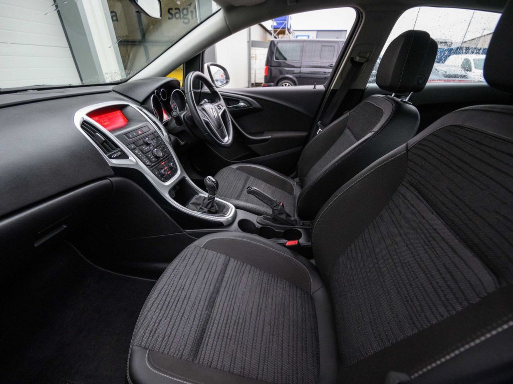 Used Vauxhall Astra 2015 for sale - 77250128: Photo 14