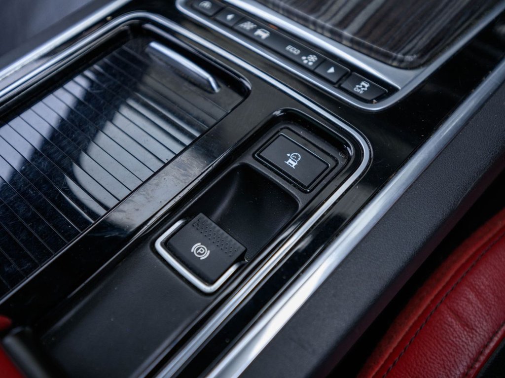 Used Jaguar XF 2016 for sale - 76106204: Photo 31