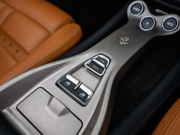 Used Ferrari California 2009 for sale - 76185208: Photo 28